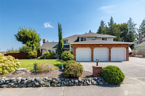 302 S Waugh Rd, Mount Vernon, WA, 98274-8707 | Card Image