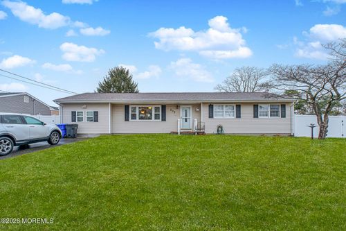 237 Pine Tree Dr, Brick, NJ, 08723-6035 | Card Image