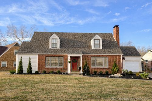 1804 Delaware Ave, Tulsa, OK, 74104-5923 | Card Image