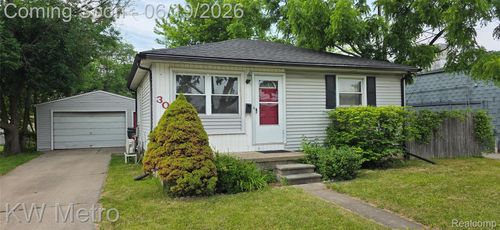 30 W Maxlow Ave, Hazel Park, MI, 48030-2215 | Card Image