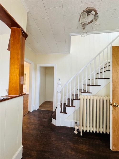 111-111 Walnut St, Everett, MA, 02149-2325 | Card Image