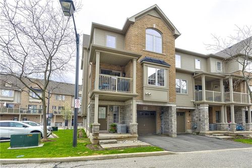 87-1401 Plains Road E, Burlington, ON, L7R0C2 | Card Image