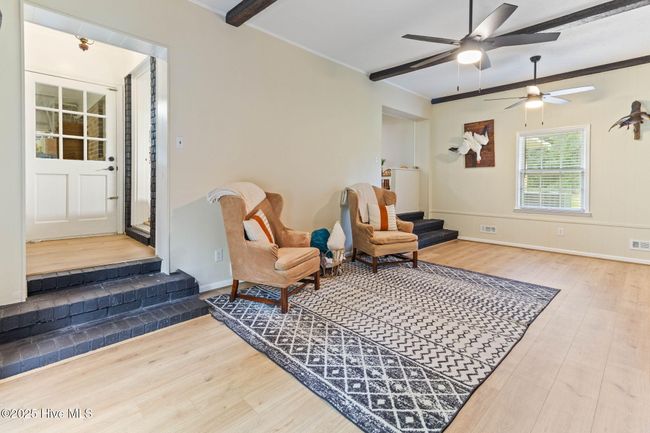 84 White Pine Rd, House other with 3 bedrooms, 2 bathrooms and 2 parking in Lake Waccamaw NC | Image 4