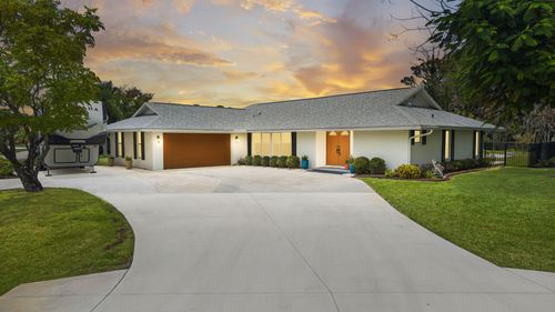2001 Se Bisbee St, Port St Lucie, FL, 34952-8855 | Card Image