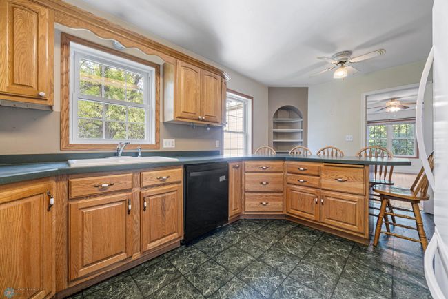 Kitchen | Image 9