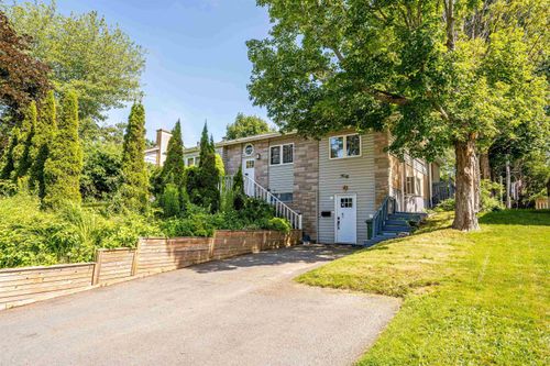 40 Gateway Rd, Halifax, NS, B3M1M9 | Card Image