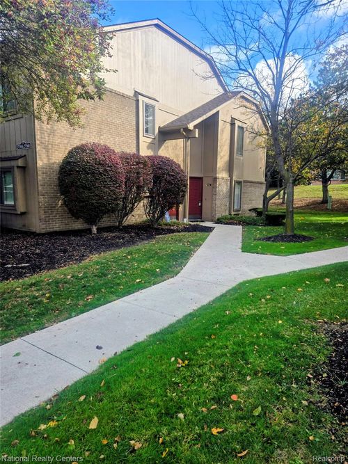 27354 Evergreen Rd, Lathrup Village, MI, 48076-3279 | Card Image