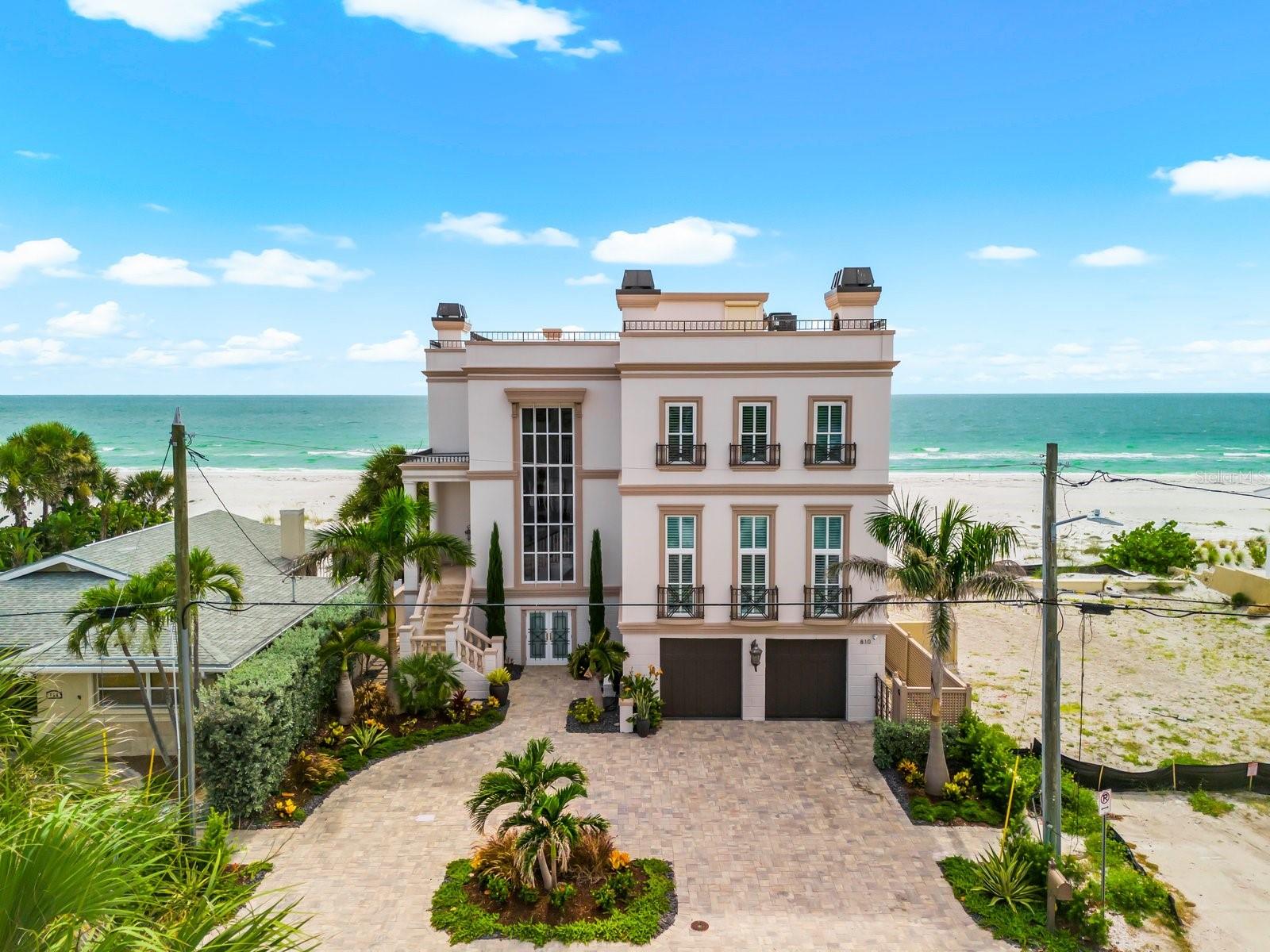 Residential in CLEARWATER BEACH