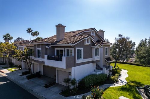8025 E Sandstone Dr, Anaheim, CA, 92808-2417 | Card Image