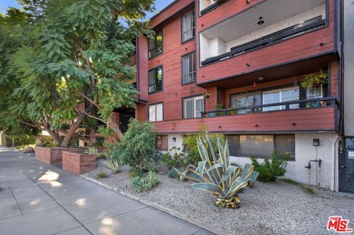 218-4425 Whitsett Ave, Studio City, CA, 91604-5900 | Card Image