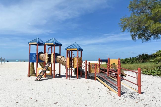 APT-704 - 4104 128 Th St W, Condo with 3 bedrooms, 2 bathrooms and null parking in CORTEZ FL | Image 68