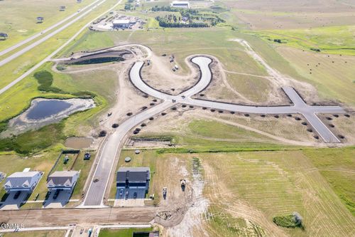 5017 Corvette Circle Nw, Mandan, ND, 58554 | Card Image