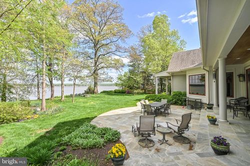 11715 River Dr, Mason Neck, VA, 22079-4104 | Card Image
