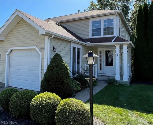 a-1202 Pinecrest Pl, Willoughby, OH, 44094-7090 | Card Image