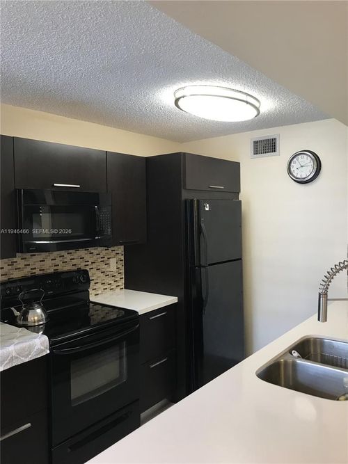 235-4652 Nw 97th Pl, Doral, FL, 33178-1964 | Card Image