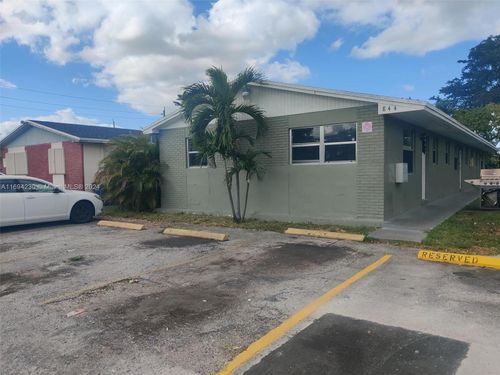 844 Sw 10th St, Hallandale Beach, FL, 33009-6826 | Card Image