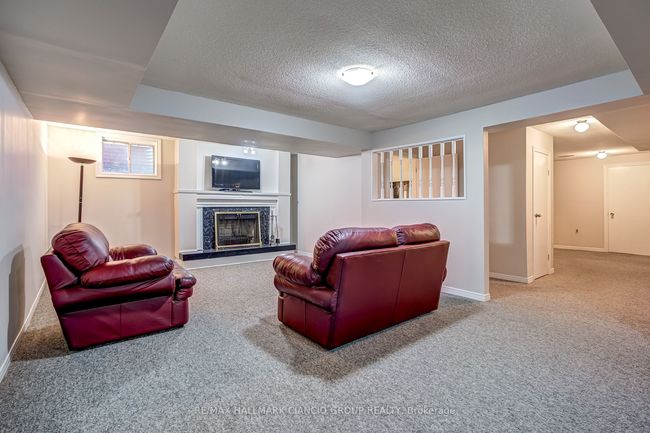 40 Crandall Dr, House other with 4 bedrooms, 4 bathrooms and 6 parking in Markham ON | Image 32
