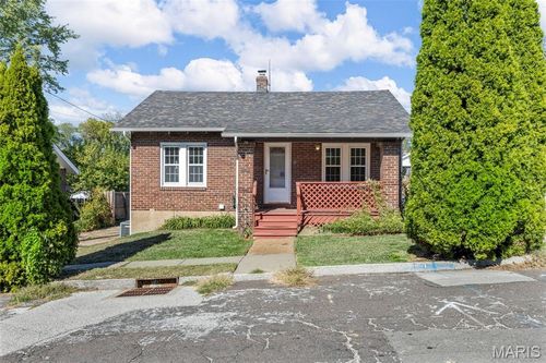 9429 Burdella Ave, Saint Louis, MO, 63114-2727 | Card Image