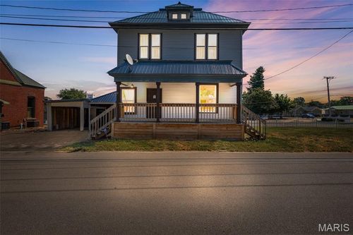 8 S A St, Farmington, MO, 63640-2502 | Card Image