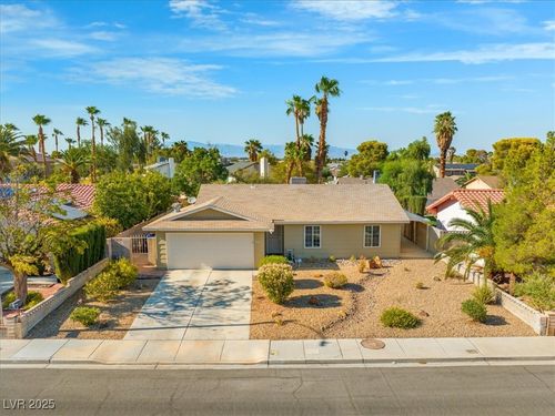 3163 La Mesa Dr, Henderson, NV, 89014-3647 | Card Image