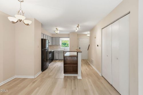 a-107 Weatherstone Dr, Chapel Hill, NC, 27514-1591 | Card Image