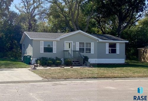 1303 E Iris Pl Place, Sioux Falls, SD, 57103 | Card Image