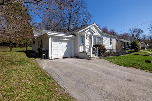 1936 Longvue St, Yorktown Heights, NY, 10598-4315 | Card Image