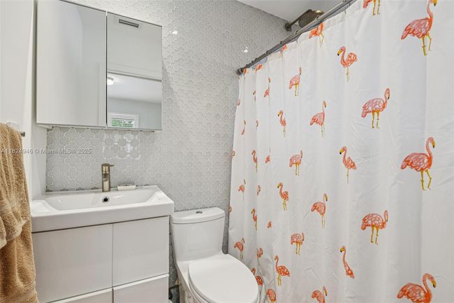 441 Sw 27 Th Rd, House other with 4 bedrooms, 4 bathrooms and null parking in Miami FL | Image 24
