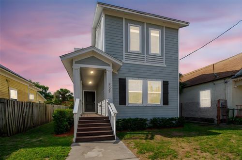 2322 W Chestnut St, TAMPA, FL, 33607-3416 | Card Image