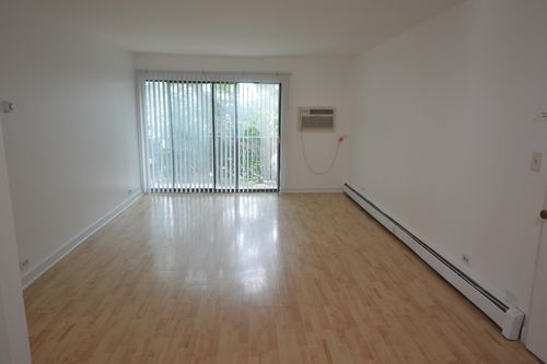 apt-7-845 Westmoreland Dr, Vernon Hills, IL, 60061-2837 | Card Image