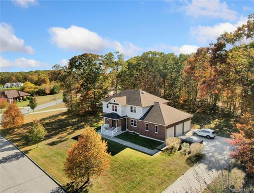 59 Mastro Rd, Baiting Hollow, NY, 11933-2317 | Card Image