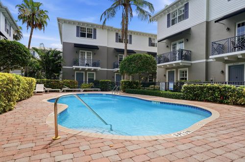 2265 Ne 9th Ave, Wilton Manors, FL, 33305-2202 | Card Image