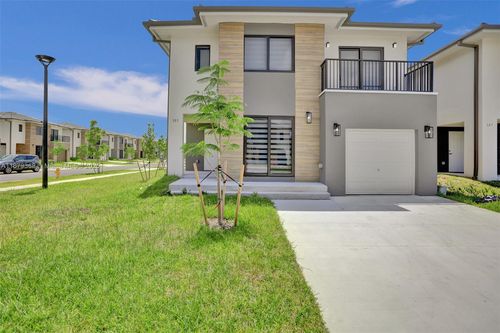103-103 Nw 10th Pl, Florida City, FL, 33034-3415 | Card Image