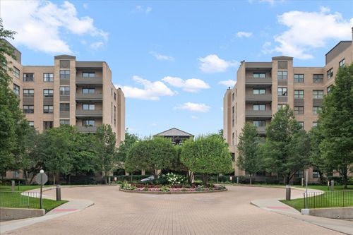 217w-4545 W Touhy Ave, Lincolnwood, IL, 60712-1794 | Card Image