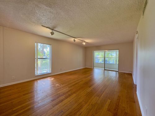 201-2800 Fiore Way, Delray Beach, FL, 33445-8743 | Card Image