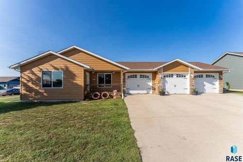 408 14th St, Dell Rapids, SD, 57022 | Card Image