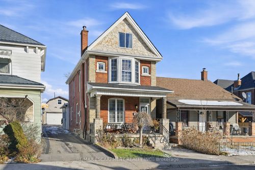 {{alt}} | Card Image