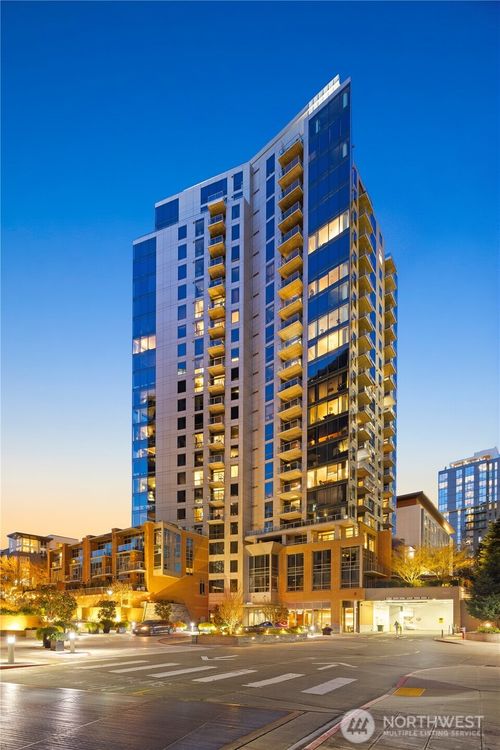 1925-10650 Ne 9th Pl, Bellevue, WA, 98004-5076 | Card Image