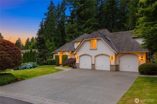 3910 225th Ct Ne, Redmond, WA, 98053-3388 | Card Image