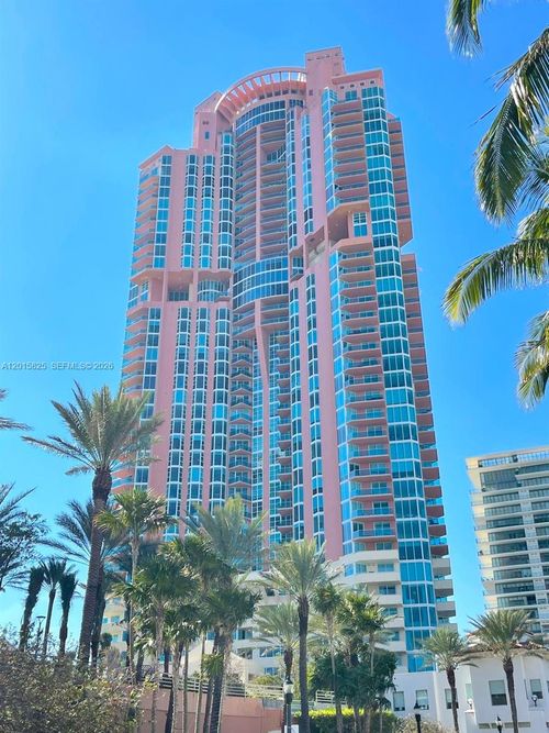 704-300 S Pointe Dr, Miami Beach, FL, 33139-7339 | Card Image