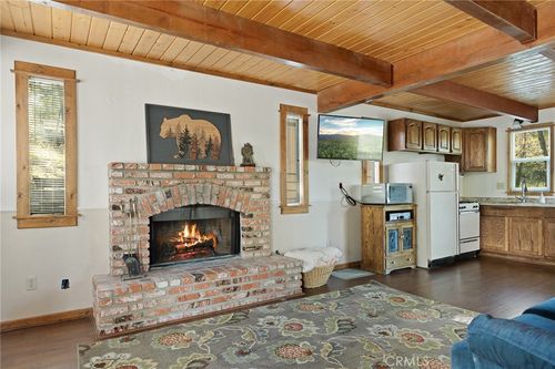 33133 Ridge Rd, Arrowbear Lk, CA, 92382 | Card Image