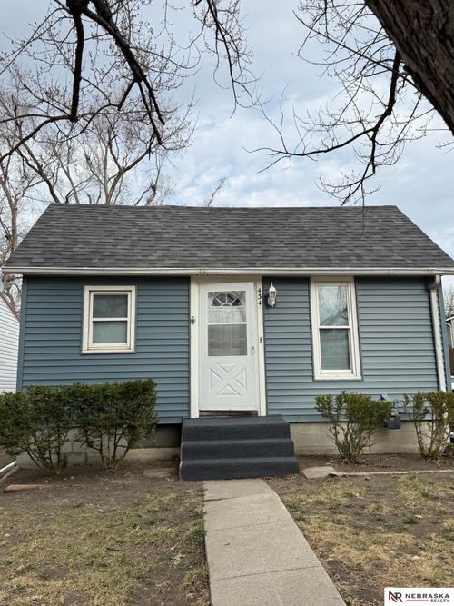 434 S 2nd St, Seward, NE, 68434-2512 | Card Image