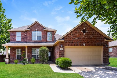 1746 Summerwood Ln, Cedar Hill, TX, 75104-3909 | Card Image