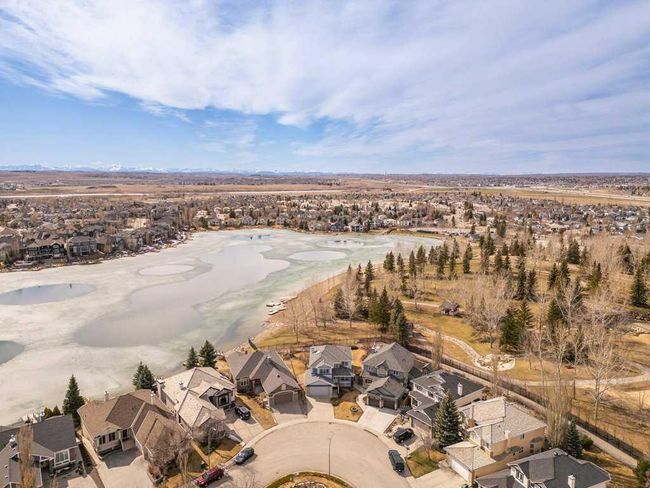 54 Chapala Crescent Se, Home with 3 bedrooms, 2 bathrooms and 4 parking in Calgary AB | Image 40