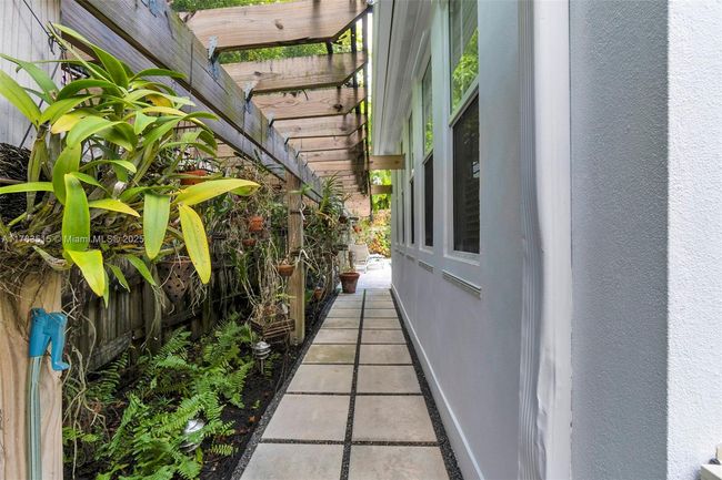 4131 Lybyer Ave, House other with 3 bedrooms, 2 bathrooms and null parking in Coconut Grove FL | Image 36