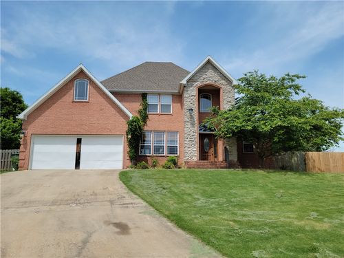 2023 N Freedom Pl, Fayetteville, AR, 72704-5691 | Card Image