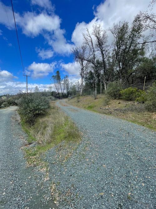 11793 Cinnabar Ct, Penn Valley, CA, 95946 | Card Image