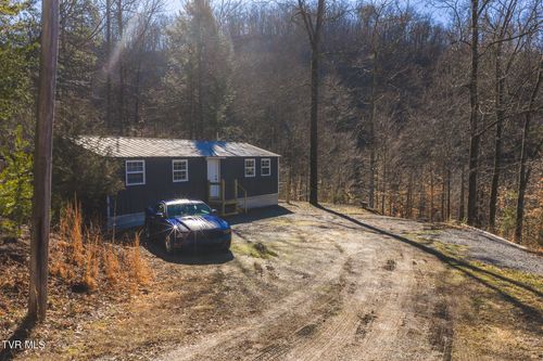 637 Jacobs Hollow Rd, Sneedville, TN, 37869-6282 | Card Image