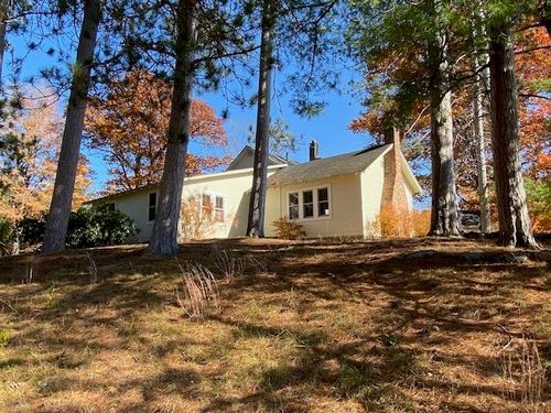 44 Pleasant View Rd, Bradford, NH, 03221-3113 | Card Image