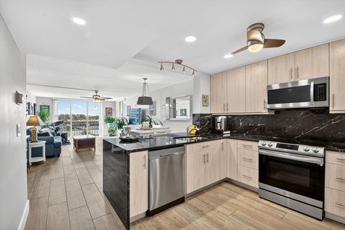 apt-5d-3581 S Ocean Blvd, South Palm Beach, FL, 33480-5732 | Card Image